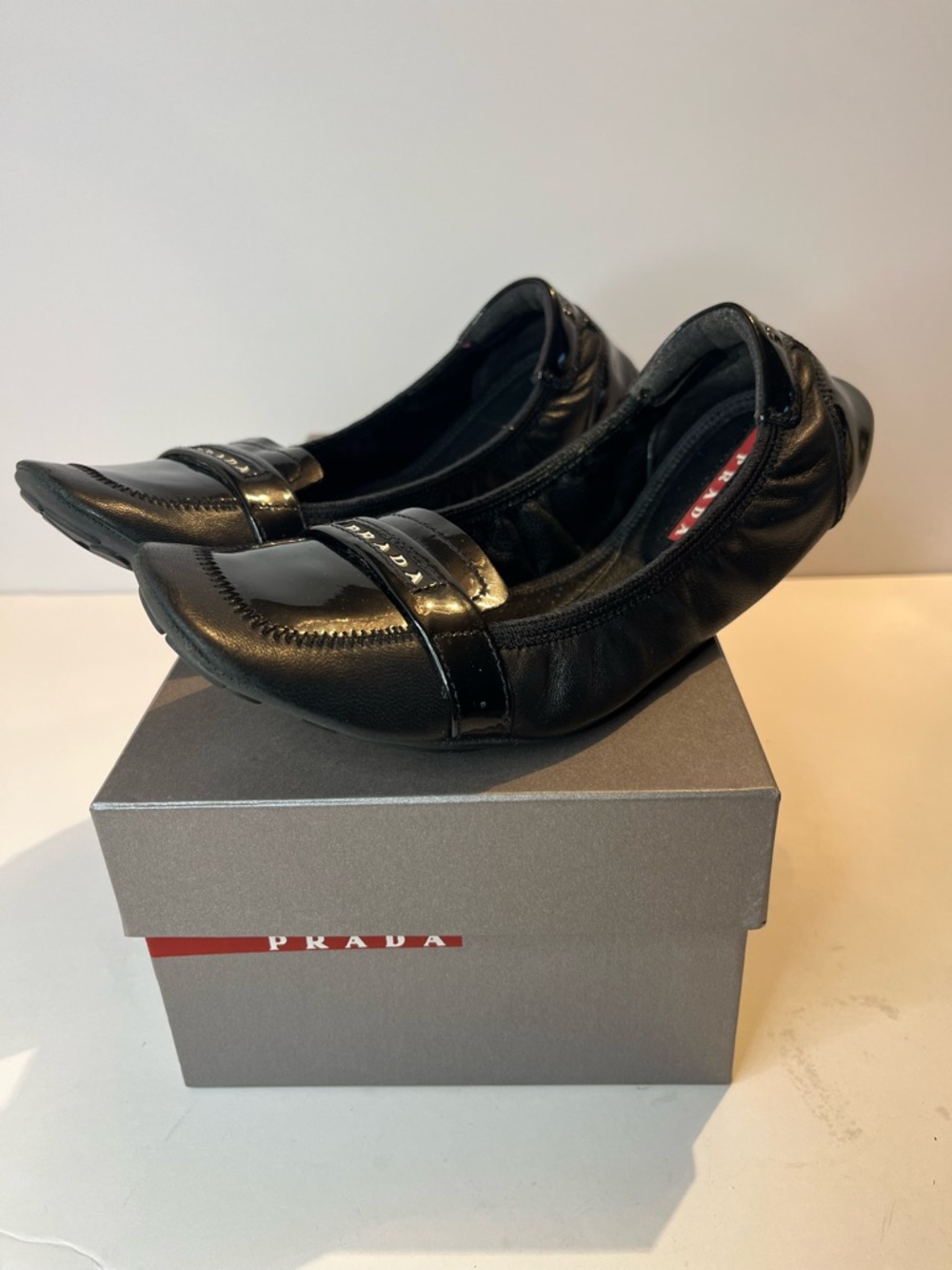 Prada Black Patent Leather Ballet Flats Womens Size 36.5 EU 6.5 US Logo Slip on - Picture 8 of 12